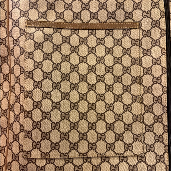 Vintage Gucci GG Supreme Canvas Garment Bag with Signature Red and Green Stripe. - Picture 9 of 16